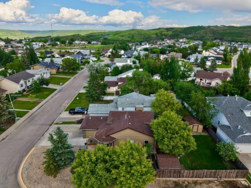 8101 103 Avenue, Peace River, AB 