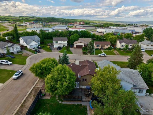 8101 103 Avenue, Peace River, AB 