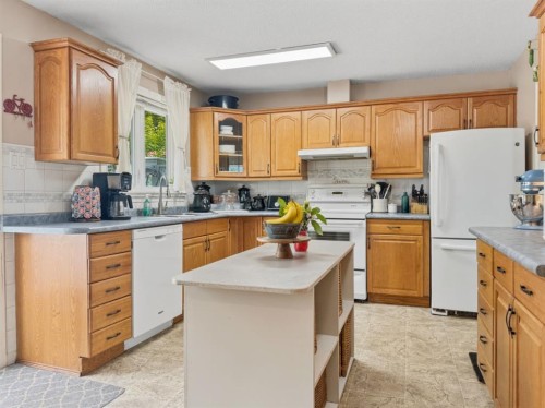10214 97 Avenue, Grande Cache, AB 