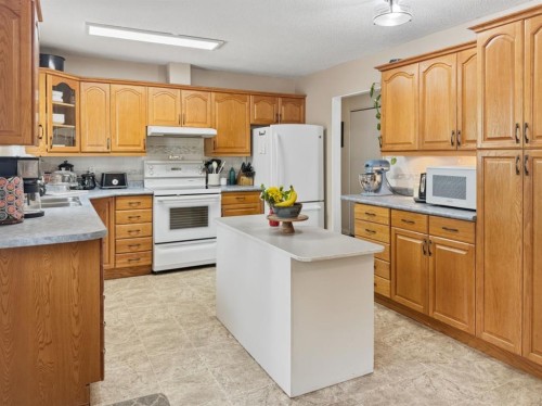 10214 97 Avenue, Grande Cache, AB 