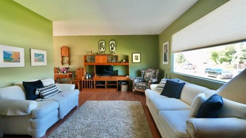 9527 89 Avenue, Peace River, AB 