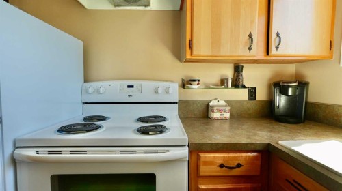 9527 89 Avenue, Peace River, AB 