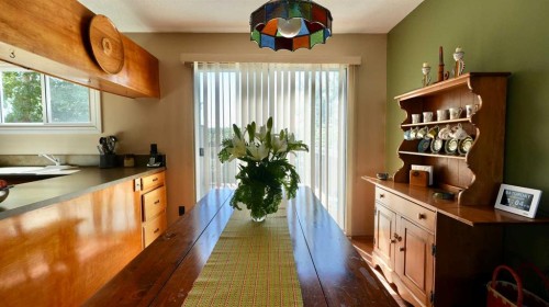 9527 89 Avenue, Peace River, AB 