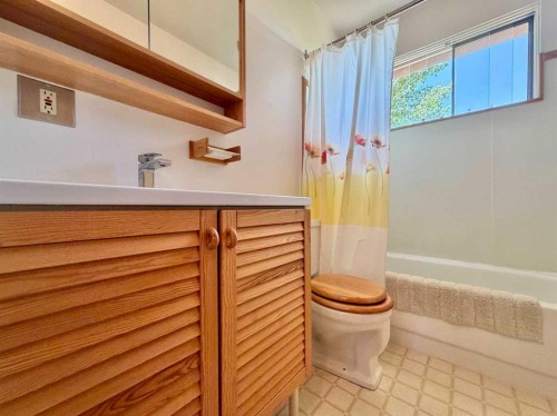 9527 89 Avenue, Peace River, AB 