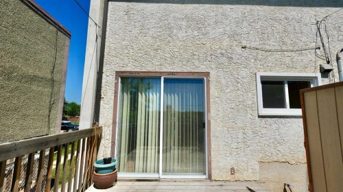 9527 89 Avenue, Peace River, AB 