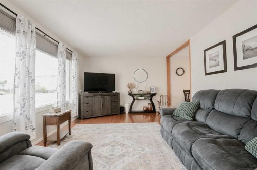 9209 111 Avenue, Grande Prairie, AB 