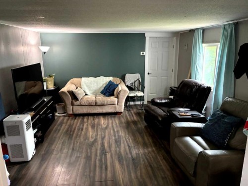 9908 106 Street, High Level, AB 