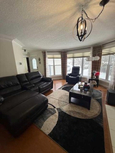 10801 104 Street, High Level, AB 