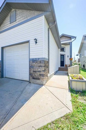 11217 69 Avenue  Grande Prairie, AB T8W 0E1