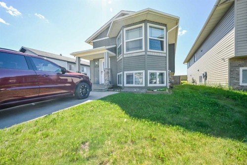 7018 90 Street  Grande Prairie, AB T8X 0C1