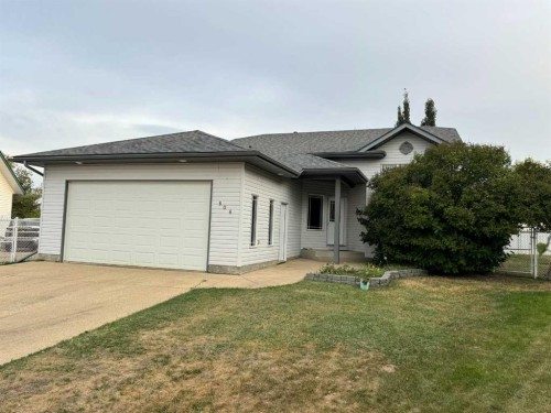 806 Cherry Crescent, Beaverlodge, AB - Outdoor