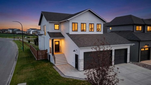 8213 121 Street  Grande Prairie, AB T8W 0M7