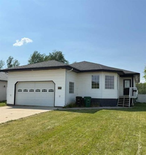 38 Bjornson Avenue  High Level, AB T0H 1Z0