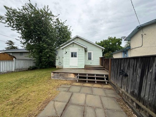 4911 53 Avenue, Grimshaw, AB 