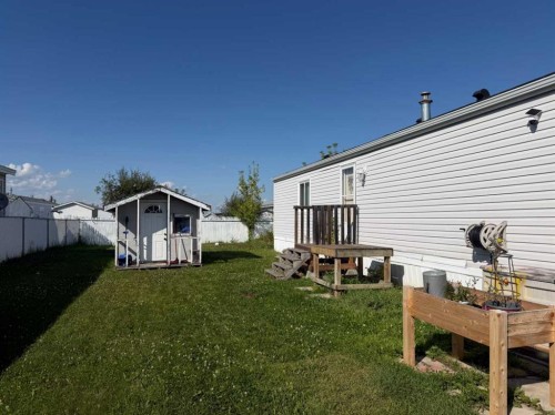 9610 101 Avenue, Clairmont, AB - Outdoor