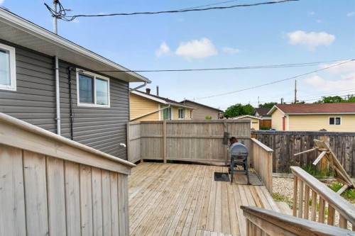 10004-93 Ave, Wembley, AB - Outdoor With Exterior