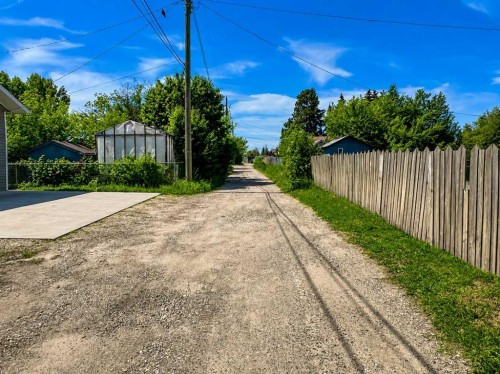 9810 108 Avenue, Grande Prairie, AB 