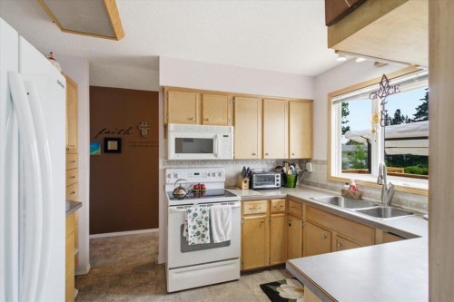 9255 99 Avenue, Grande Prairie, AB 