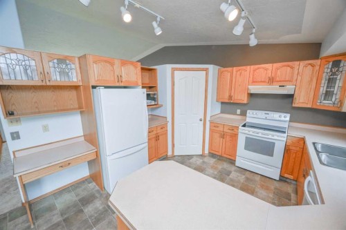902 Birch Street, Beaverlodge, AB - Indoor Photo Showing Kitchen With Double Sink
