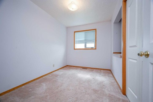 902 Birch Street, Beaverlodge, AB - Indoor Photo Showing Other Room