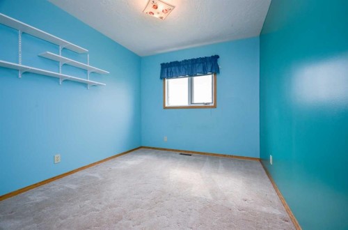 902 Birch Street, Beaverlodge, AB - Indoor Photo Showing Other Room
