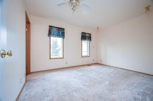 902 Birch Street, Beaverlodge, AB - Indoor Photo Showing Other Room