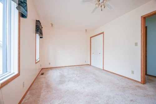 902 Birch Street, Beaverlodge, AB - Indoor Photo Showing Other Room