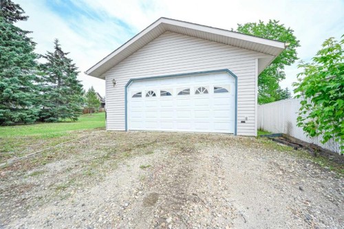 902 Birch Street, Beaverlodge, AB - Outdoor