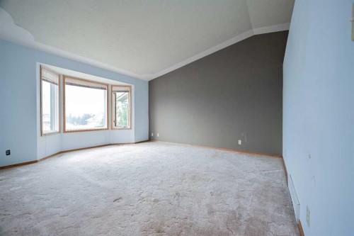 902 Birch Street, Beaverlodge, AB - Indoor Photo Showing Other Room