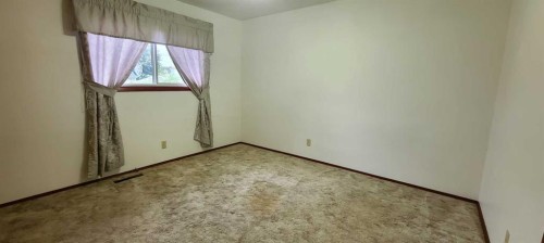 4820 53 Avenue, Grimshaw, AB - Indoor Photo Showing Other Room