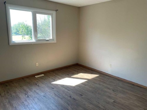 11409 110 Ave. Cres, Fairview, AB 