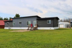 111-71127 Range Road 234  Rural Greenview No. 16, M.D. Of, AB T0H 3N0
