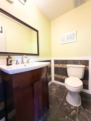 53 97 Avenue, Grande Cache, AB - Indoor Photo Showing Bathroom