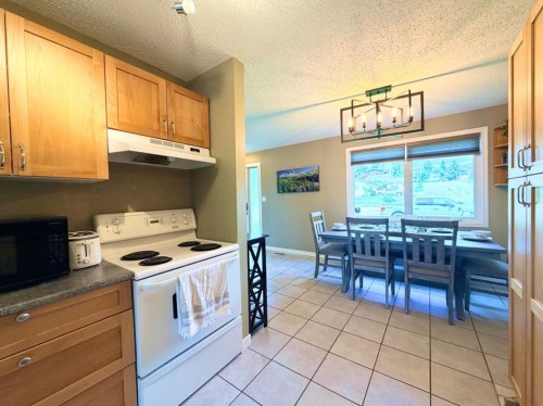 53 97 Avenue, Grande Cache, AB - Indoor Photo Showing Kitchen