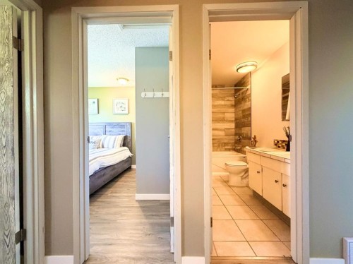 53 97 Avenue, Grande Cache, AB - Indoor Photo Showing Bathroom