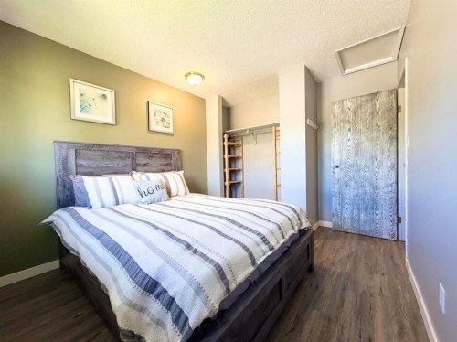 53 97 Avenue, Grande Cache, AB - Indoor Photo Showing Bedroom