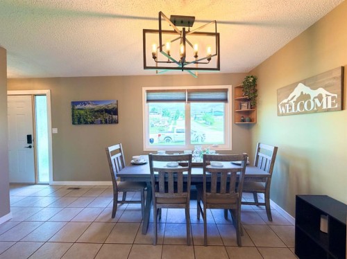 53 97 Avenue, Grande Cache, AB - Indoor Photo Showing Dining Room