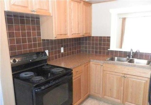 4906-4914 49 Street, Berwyn, AB 