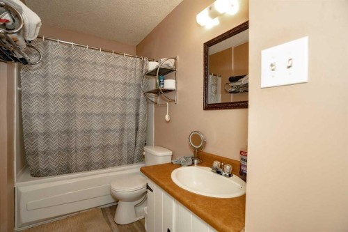 5518 47Ave, Grimshaw, AB 