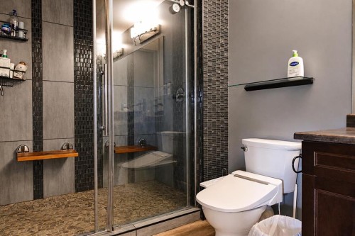 10619 84 Street, Peace River, AB - Indoor Photo Showing Bathroom