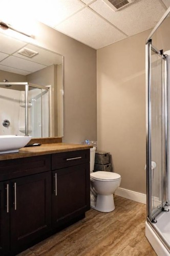 10619 84 Street, Peace River, AB - Indoor Photo Showing Bathroom