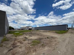 9821/23/25 97 Avenue Grande Prairie, AB T8V 0M9