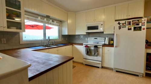 11514 101 Street, Peace River, AB 