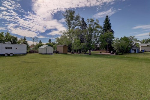 10904 108 Avenue, Fairview, AB 