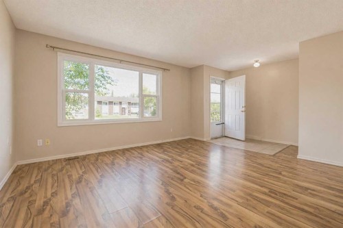 9309 103 Avenue, Grande Prairie, AB - Indoor Photo Showing Other Room