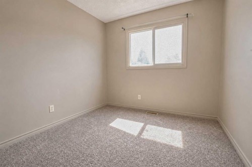 9309 103 Avenue, Grande Prairie, AB - Indoor Photo Showing Other Room