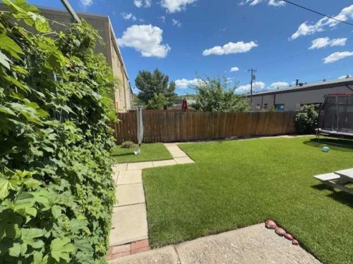 9517 89 Avenue, Peace River, AB - Outdoor