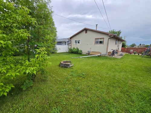 4610 52 Avenue, Grimshaw, AB - Outdoor