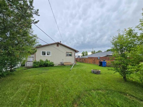 4610 52 Avenue, Grimshaw, AB - Outdoor