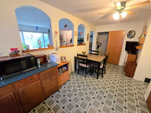 4610 52 Avenue, Grimshaw, AB - Indoor